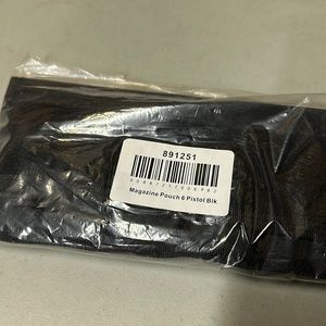 Magazine pouch 6 pistol.